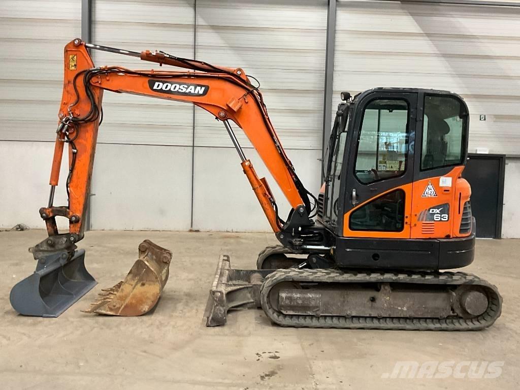 Doosan DX 63-3 Mini excavadoras < 7t