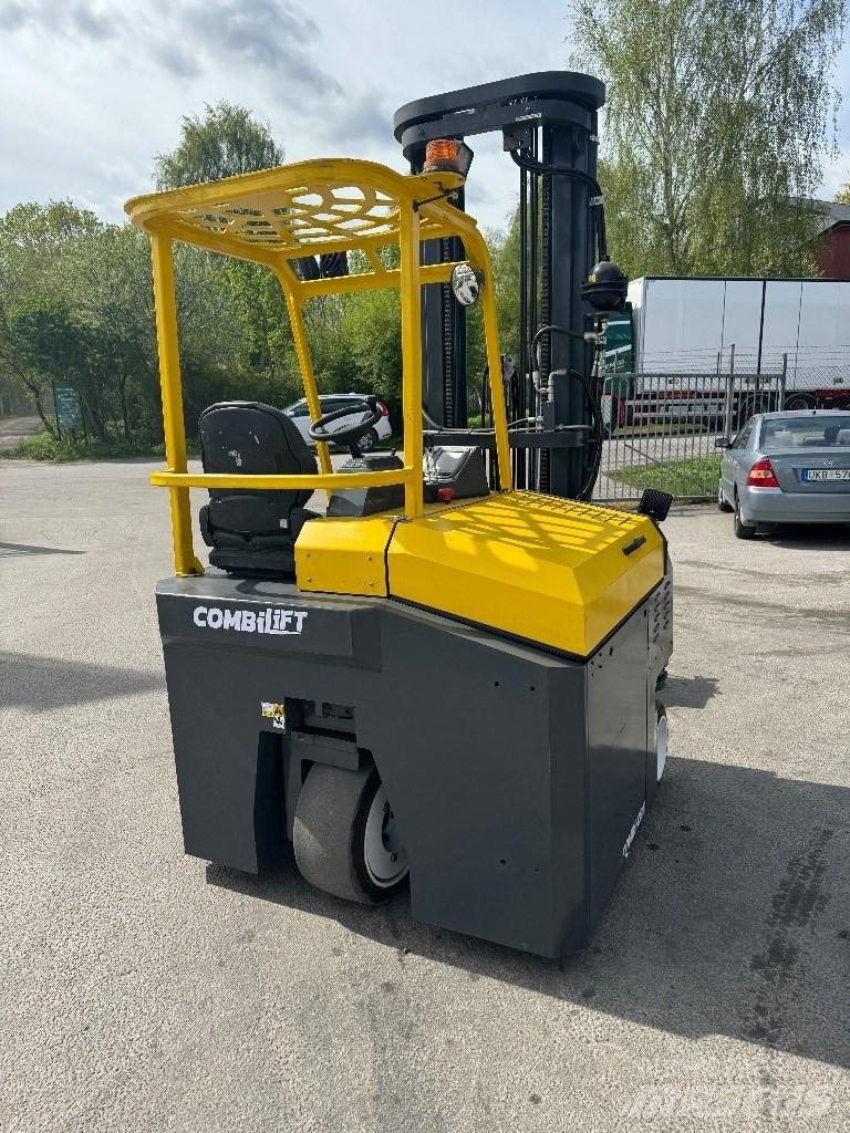 Combilift CBE3000 4 vías o cuatro caminos