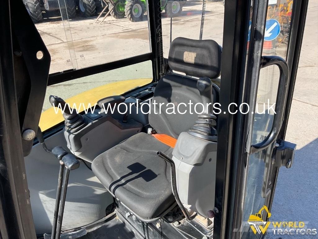 CAT 302.7 D CR Mini excavadoras < 7t