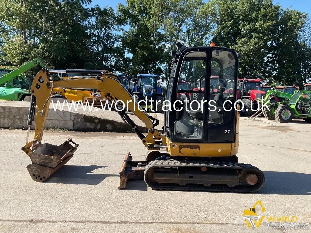 CAT 302.7 D CR Mini excavadoras < 7t