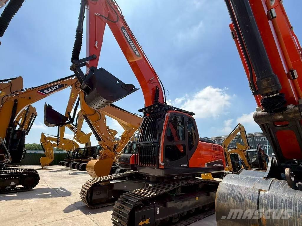 Doosan DX 225 Excavadoras de cadenas
