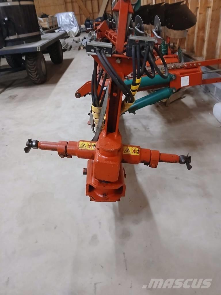 Kverneland PB100-8 Arados reversibles suspendidos