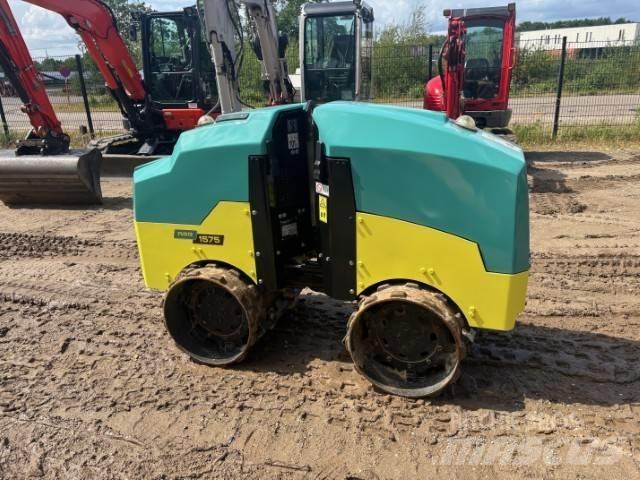 Ammann AR 1575 Rodillos de doble tambor