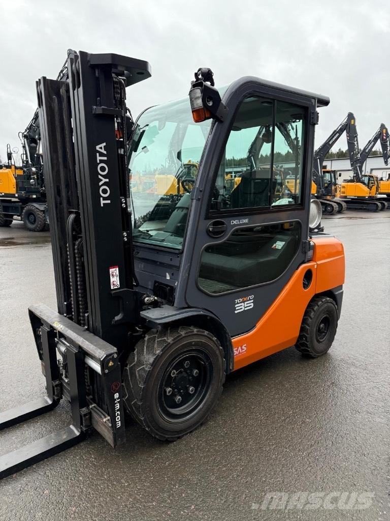 Toyota 02-8 FGJF 35 Carretillas LPG