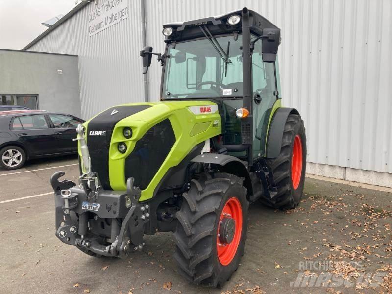 CLAAS NEXOS 260 L Tractores