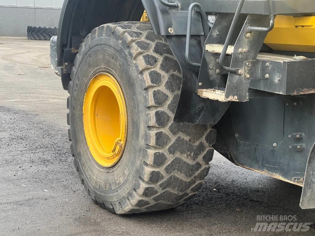 Komatsu WA 380-7 Cargadoras sobre ruedas