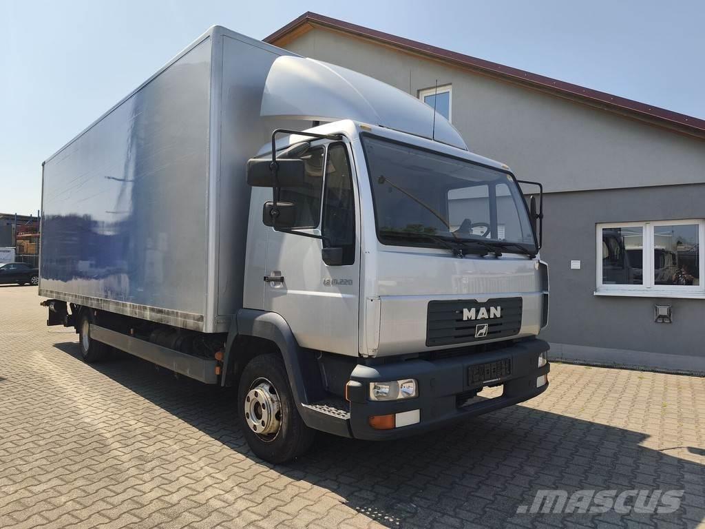 MAN LE 10.220 Camiones caja cerrada