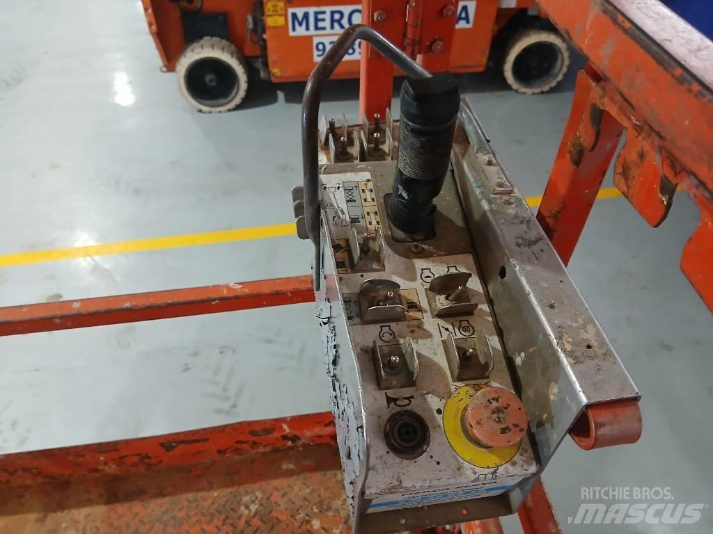 SkyJack SJ 6826 RT Plataformas tijera