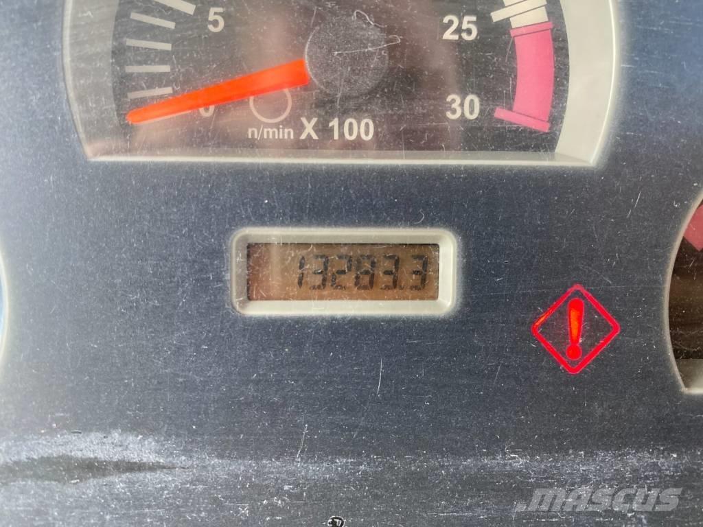 CAT 422 F TURBO Retrocargadoras