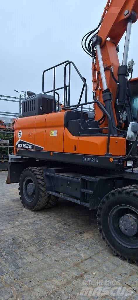 Doosan DX 190 W-7 Excavadoras de ruedas