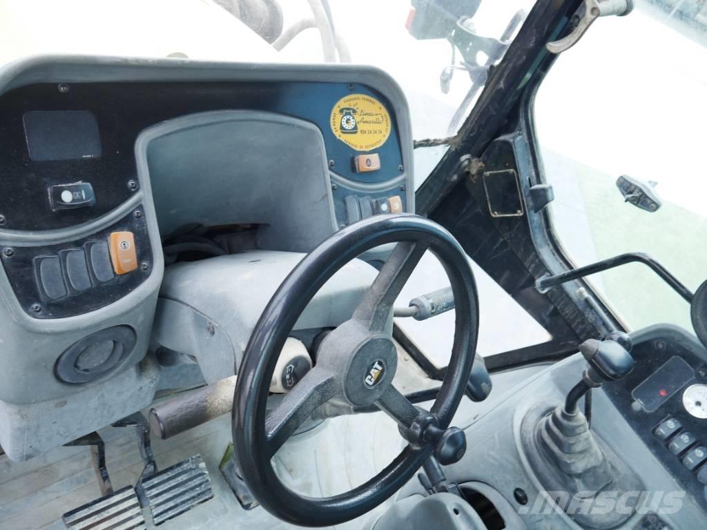 CAT 428 D Retrocargadoras