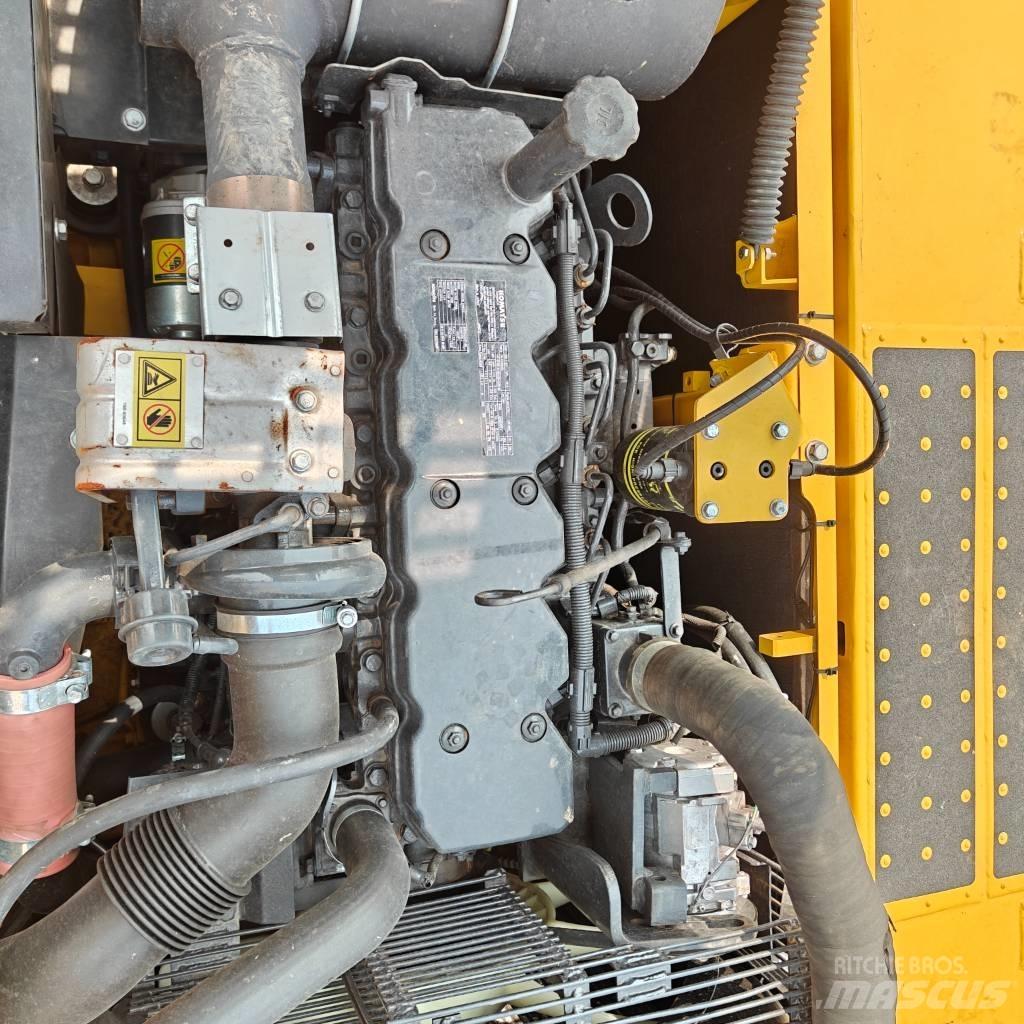 Komatsu 240-8 Excavadoras de cadenas