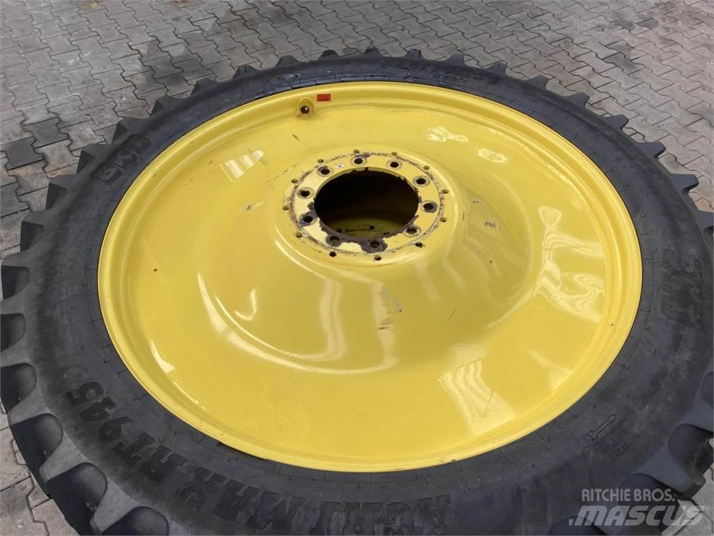 BKT 320/90R54 Neumáticos, ruedas y llantas