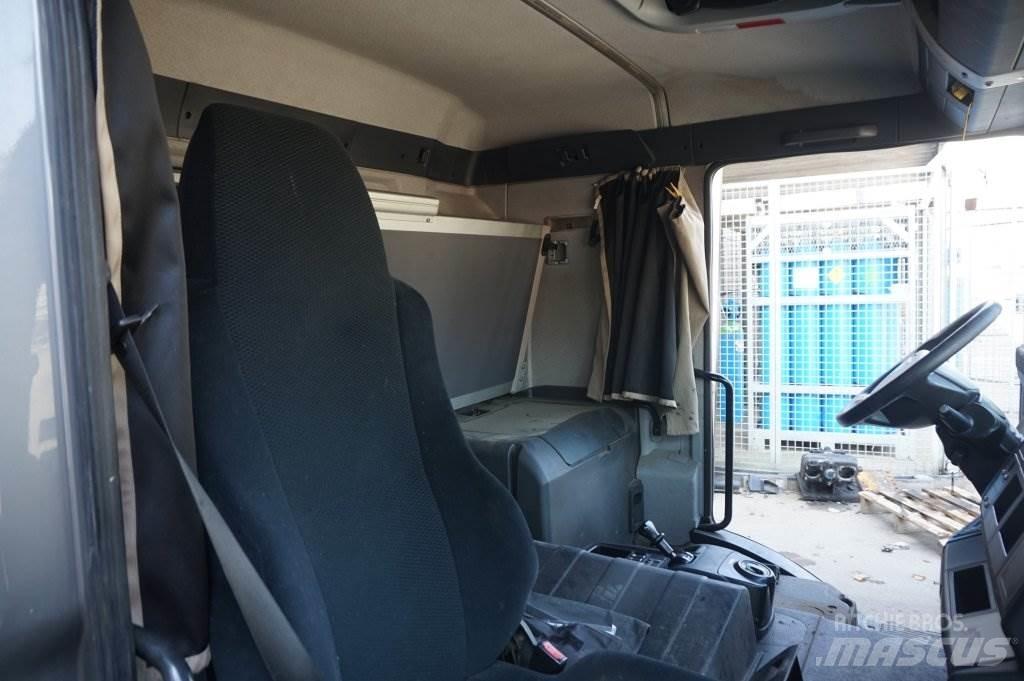MAN F99L34 TGM Cabinas e interior
