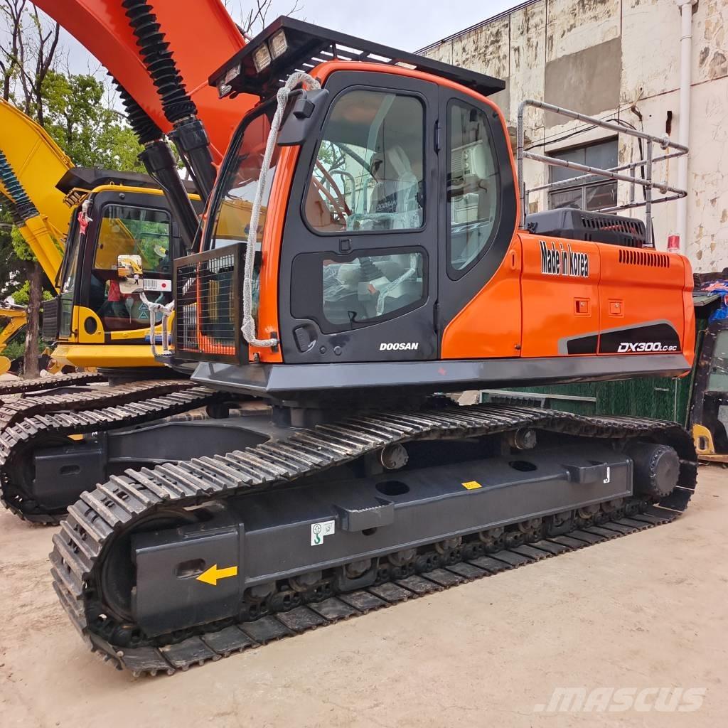 Doosan DX 300 Excavadoras de cadenas