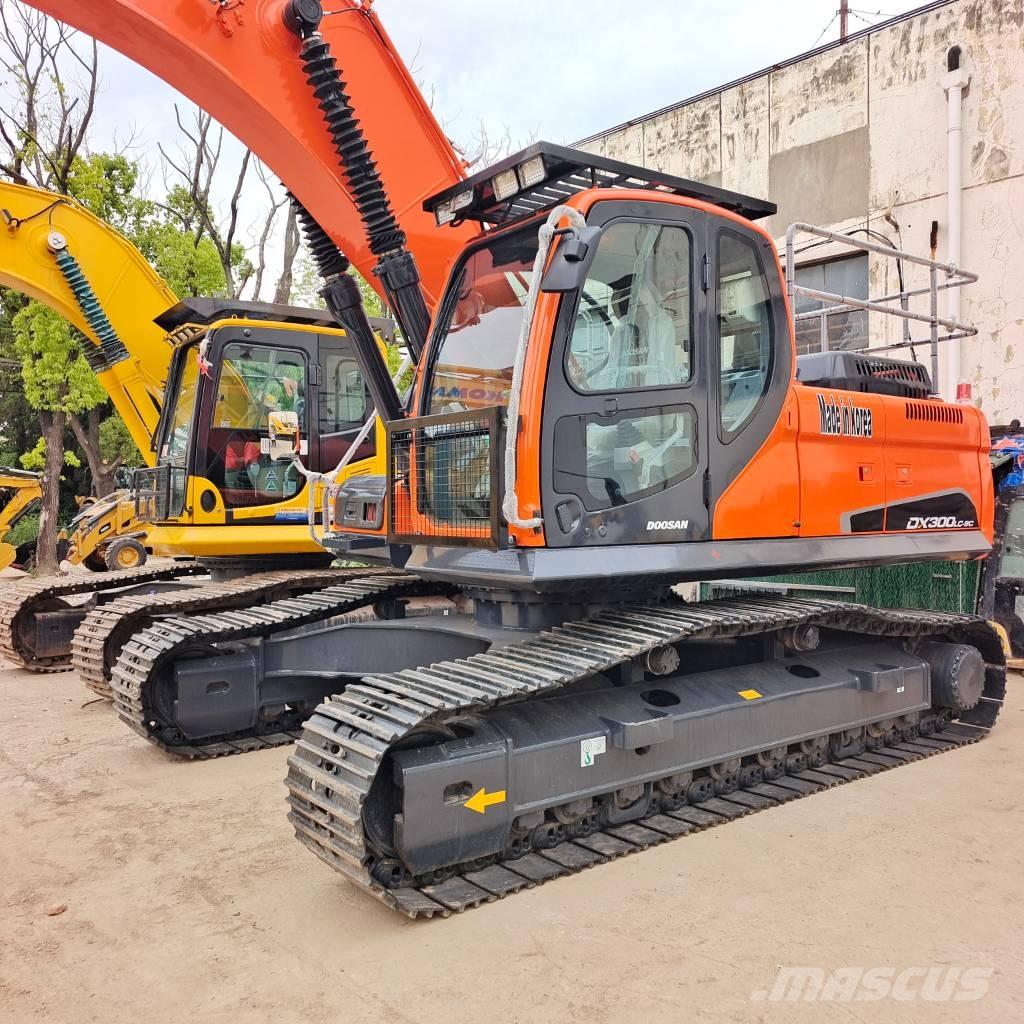 Doosan DX 300 Excavadoras de cadenas