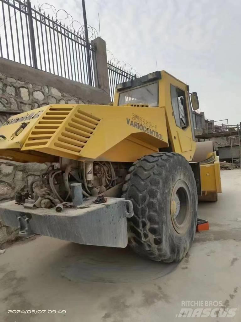 Bomag bw225d-3 Rodillos de doble tambor