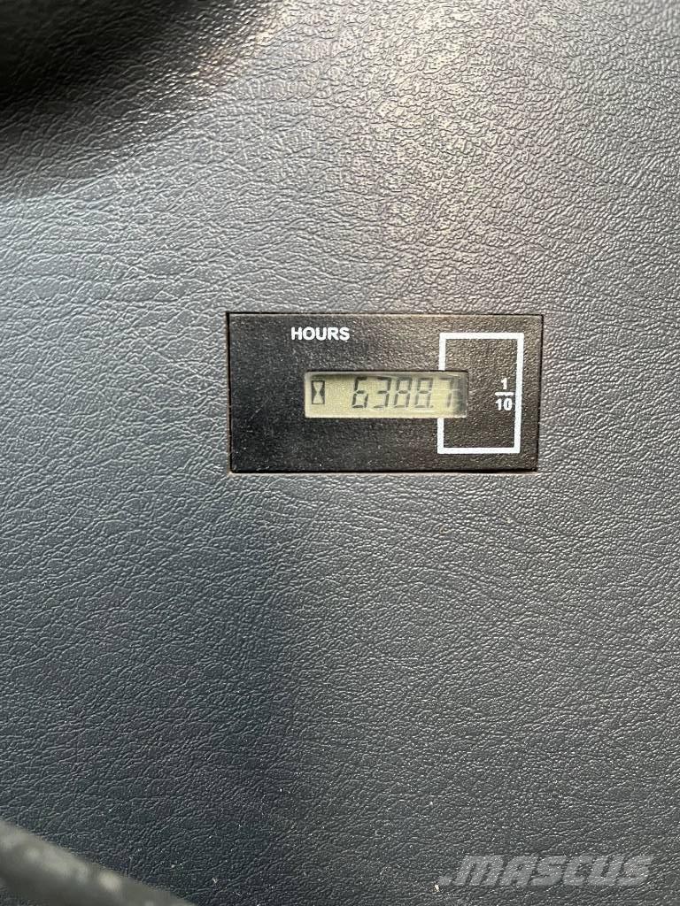 Hyundai HX 145 LCR Excavadoras de cadenas