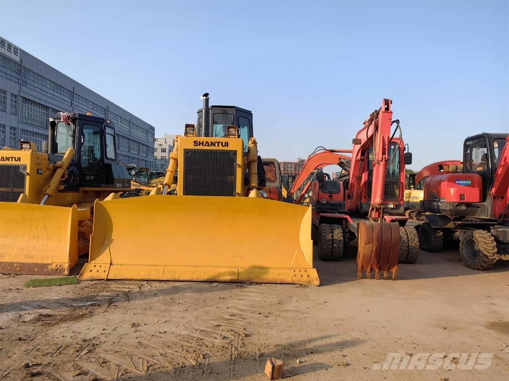 Shantui SD22 Buldozer sobre oruga