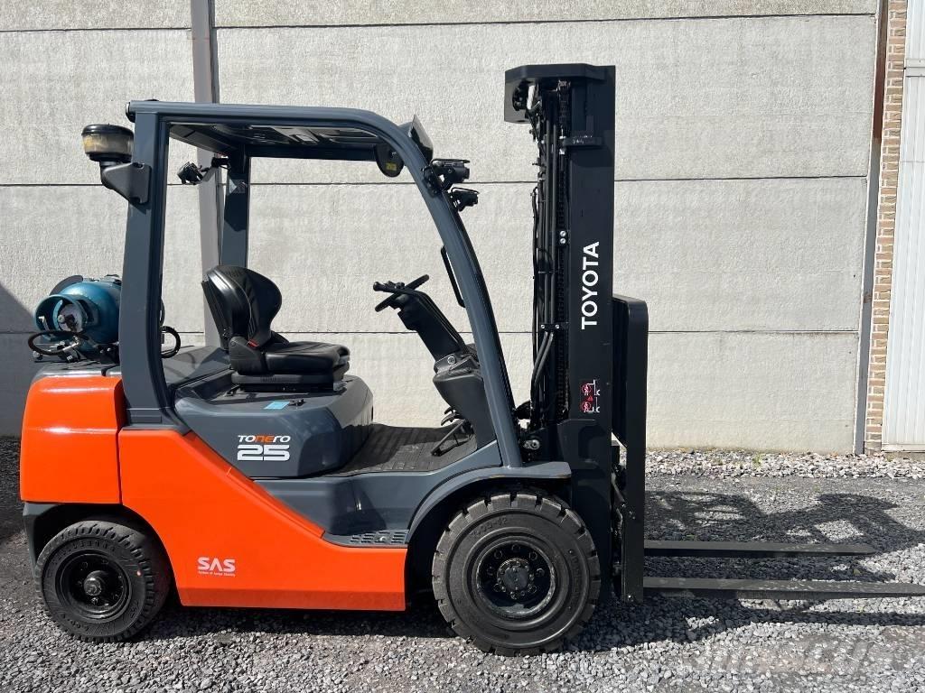 Toyota 02-8 FGF 25 Carretillas LPG