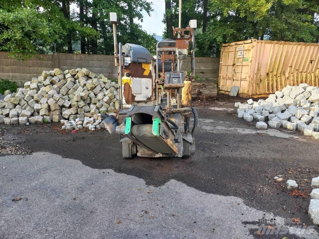 Wirtgen W 35 DC Equipos para la estabilización de suelos y reciclaje de asfalto