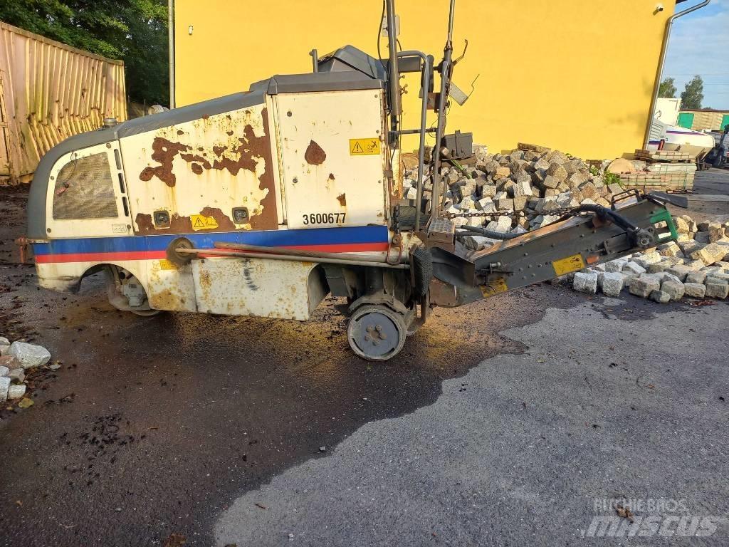 Wirtgen W 35 DC Equipos para la estabilización de suelos y reciclaje de asfalto
