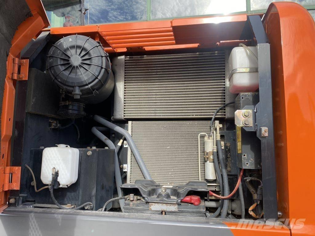 Hitachi ZX 140 W-3 Excavadoras de ruedas