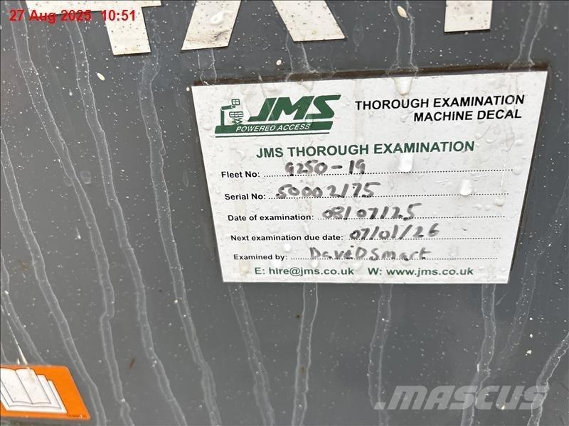 SkyJack SJ 9250 RT Plataformas tijera