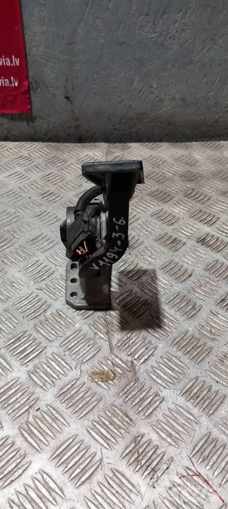 Volvo FH 13  3980492 Cabinas e interior
