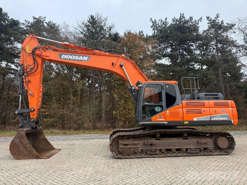 Doosan DX 300 LC Excavadoras de cadenas
