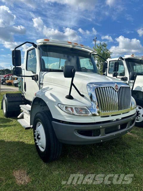International MV607 Cabezas tractoras