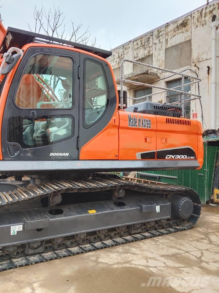 Doosan DX 300 LC Excavadoras de cadenas
