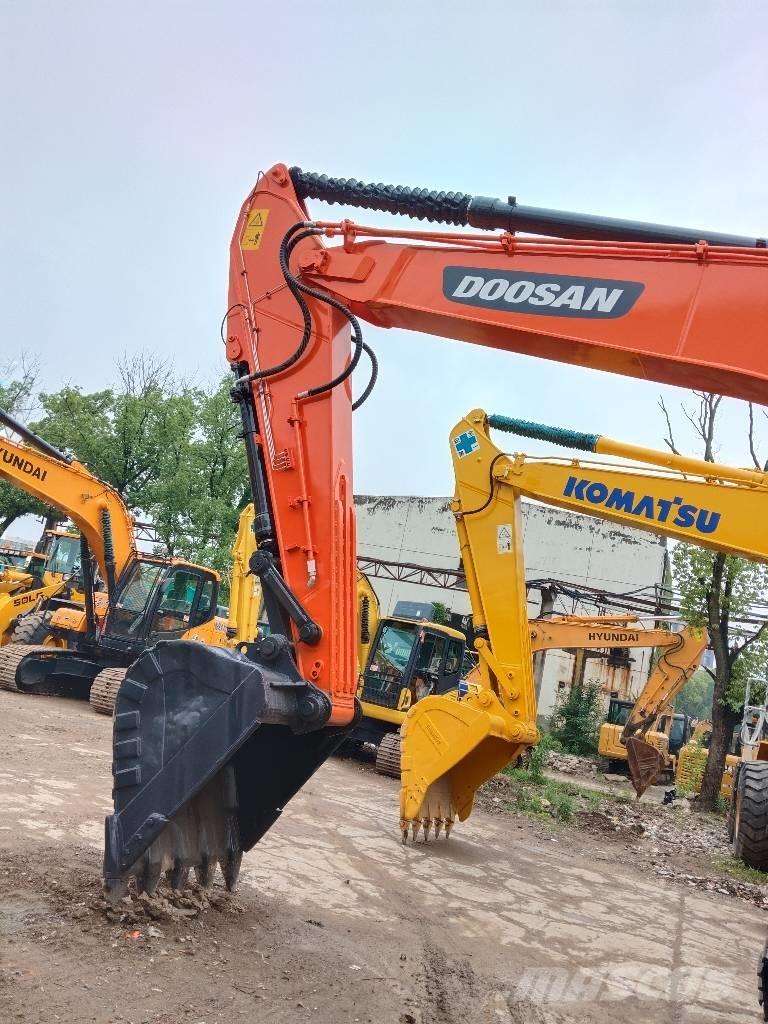 Doosan DX 300 LC Excavadoras de cadenas
