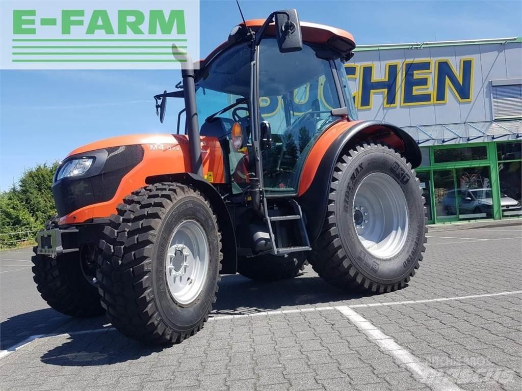 Kubota m4073 cab Tractores