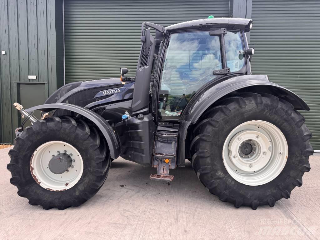 Valtra T 235 Direct Tractores