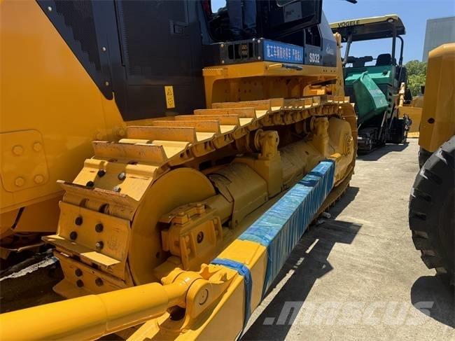 Shantui SD 32 Buldozer sobre oruga