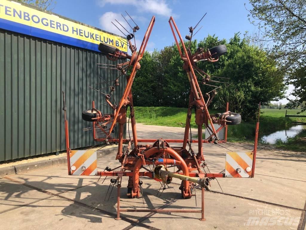 Kuhn GF 6301 M H O Rastrillos y henificadores