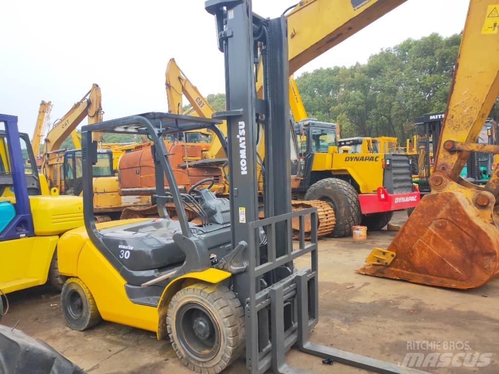 Komatsu FD 30 T-17 Carretillas diesel