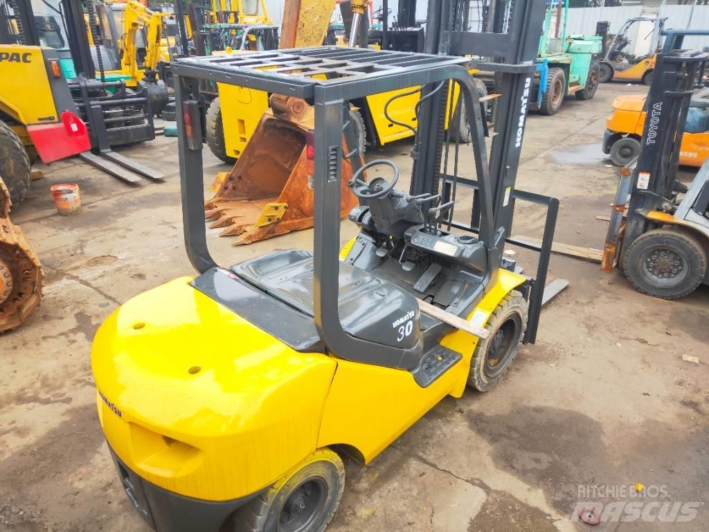 Komatsu FD 30 T-17 Carretillas diesel