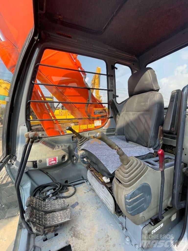 Hitachi EX 200-5 Excavadoras de cadenas