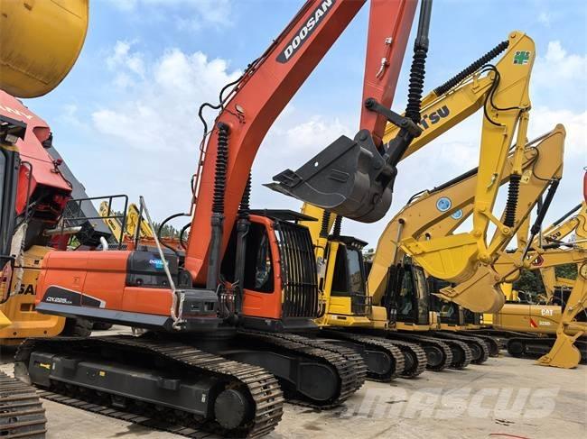 Doosan DX 225 LC Excavadoras de cadenas
