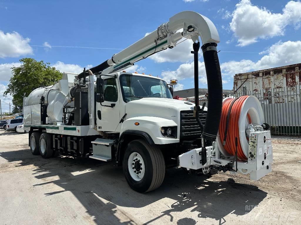 Freightliner 114 SD Camiones aspiradores/combi