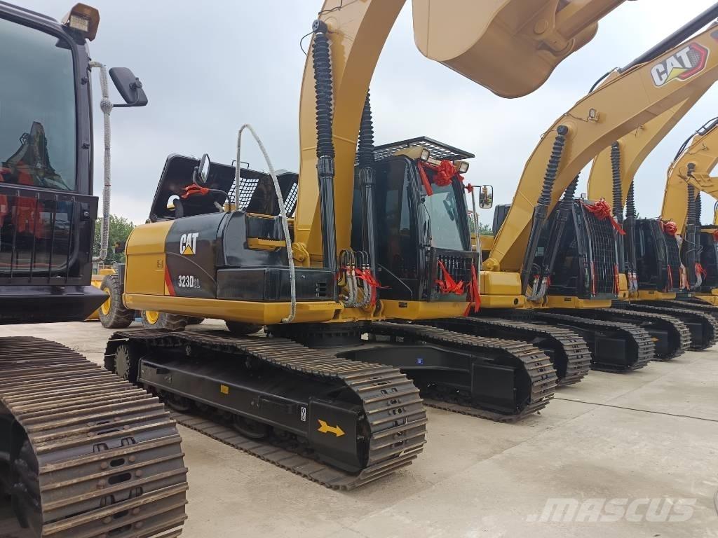 CAT 323 D2L Excavadoras de cadenas