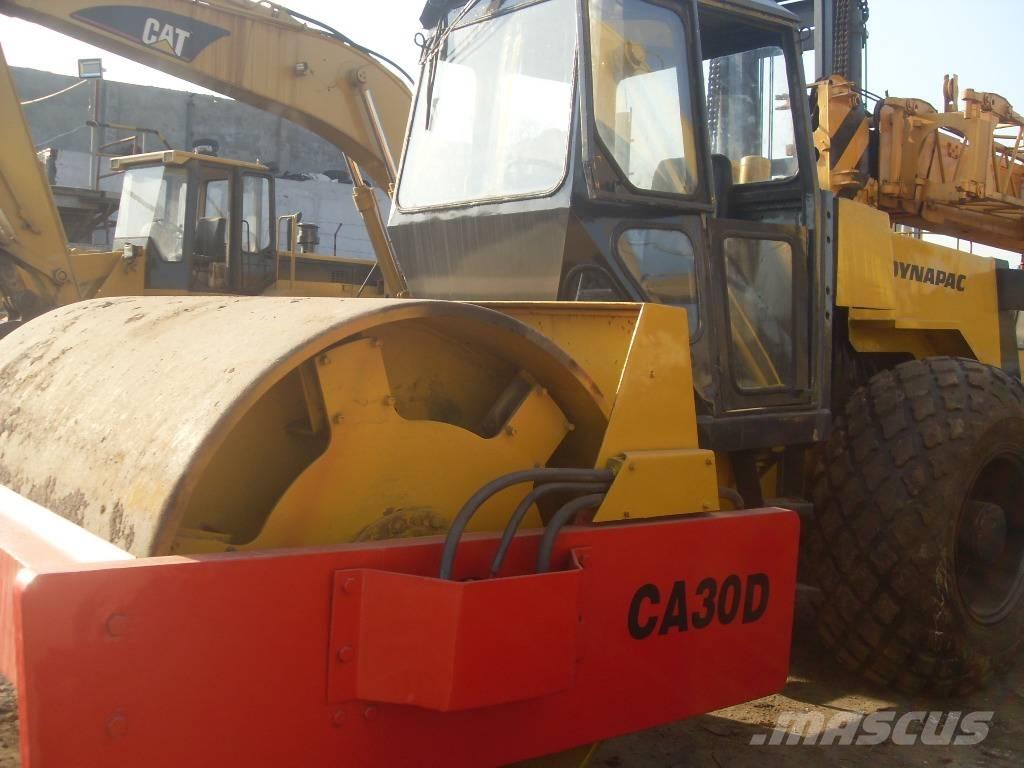 Dynapac CA 30 D Rodillos de un solo tambor
