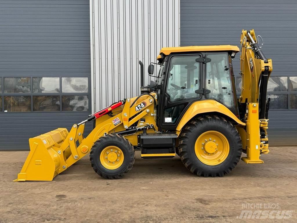 CAT 424 - 4WD / AC Retrocargadoras