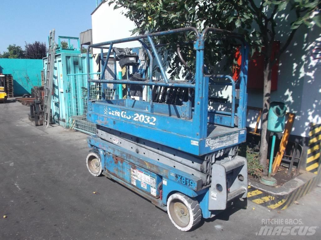 Genie GS 2032    V-2790 Ascensores de personal y montacargas de acceso