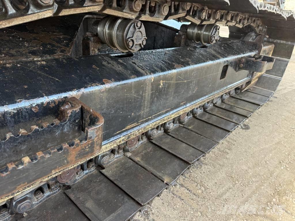 JCB JS 131 Excavadoras de cadenas
