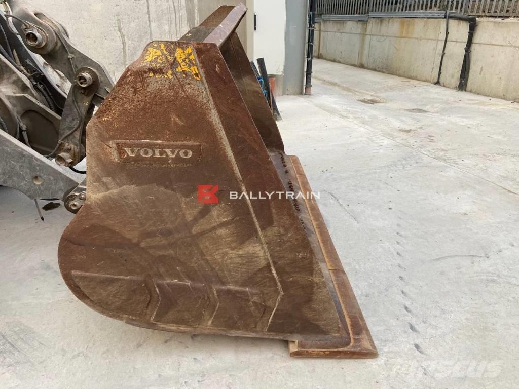 Volvo L 120 H Cargadoras sobre ruedas