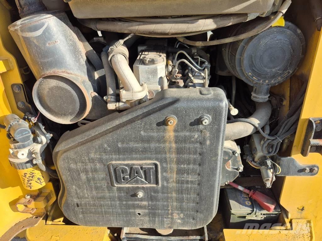 CAT 252 B 3 Minicargadoras