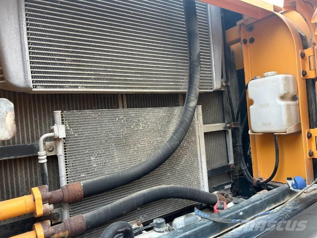 Hyundai R320 LC-9 Excavadoras de cadenas